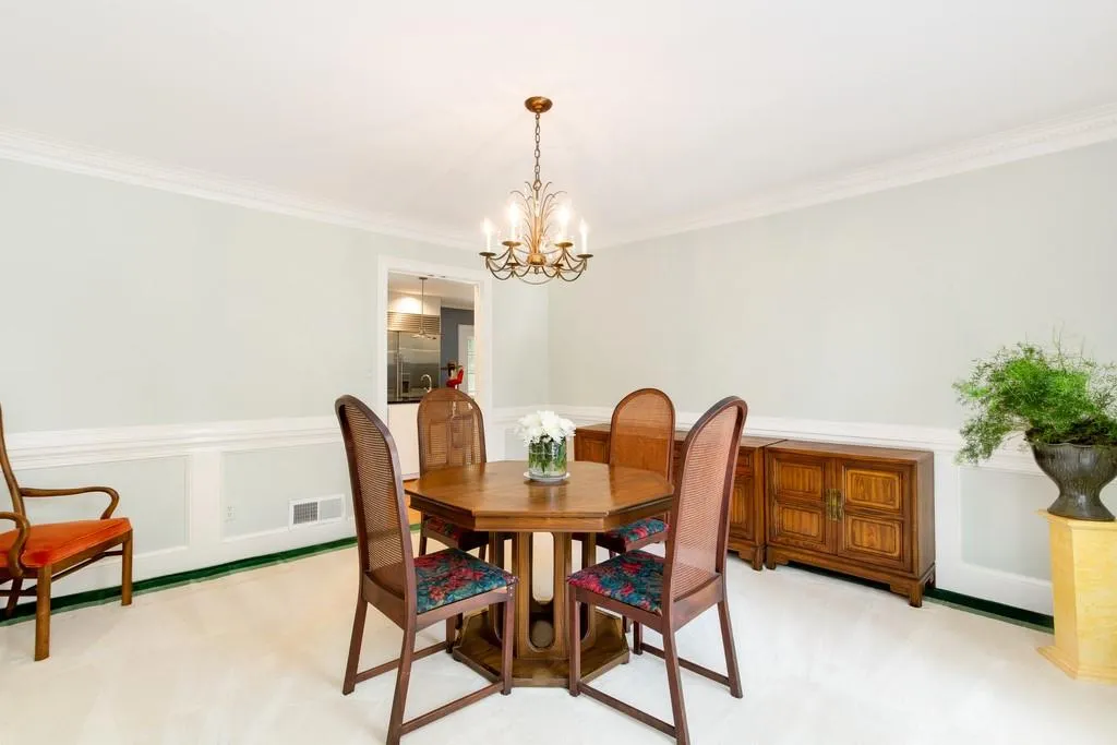 1890 Old Dominion Drive, Sandy Springs, Georgia 30350, 6 Bedrooms Bedrooms, ,3 BathroomsBathrooms,Residential,Sold,1890 Old Dominion Drive,6535458