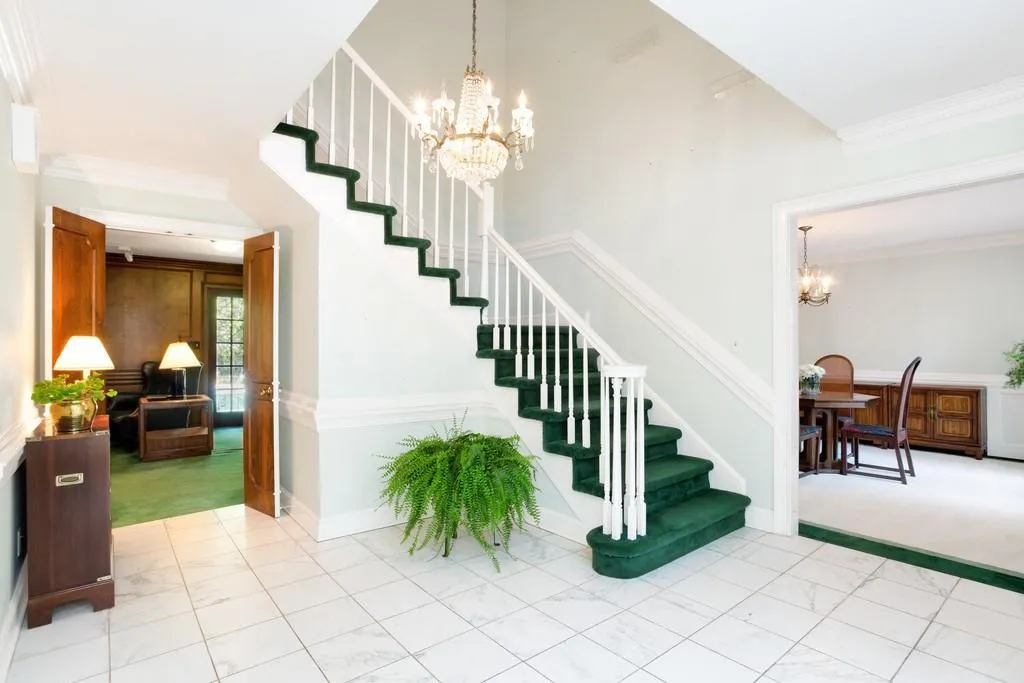 1890 Old Dominion Drive, Sandy Springs, Georgia 30350, 6 Bedrooms Bedrooms, ,3 BathroomsBathrooms,Residential,Sold,1890 Old Dominion Drive,6535458