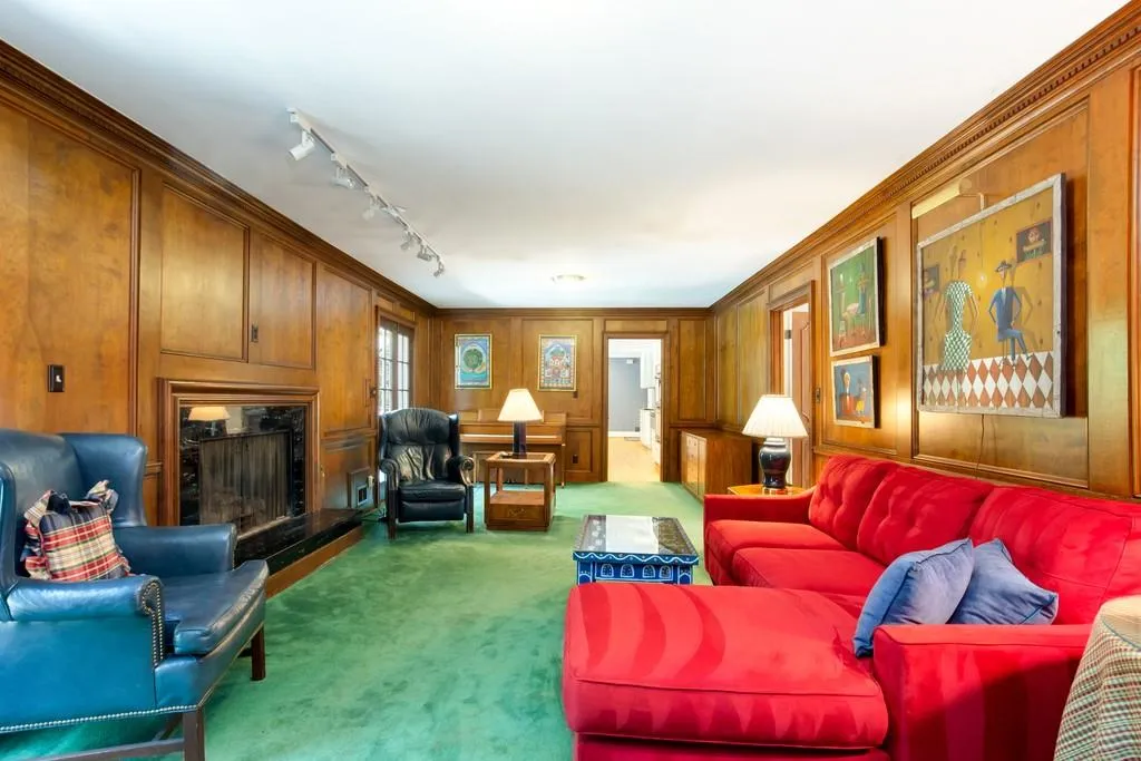 1890 Old Dominion Drive, Sandy Springs, Georgia 30350, 6 Bedrooms Bedrooms, ,3 BathroomsBathrooms,Residential,Sold,1890 Old Dominion Drive,6535458