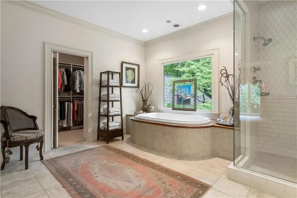 355 Cameron Ridge Drive, Sandy Springs, Georgia 30328, 5 Bedrooms Bedrooms, ,5 BathroomsBathrooms,Residential,Sold,355 Cameron Ridge Drive,6762165