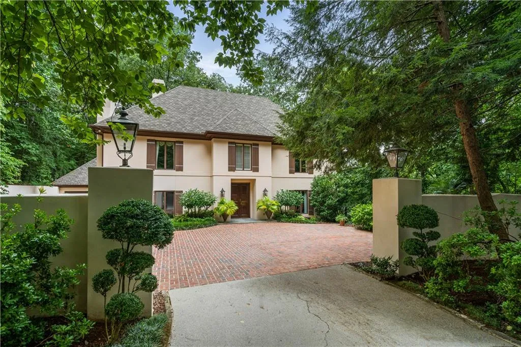 355 Cameron Ridge Drive, Sandy Springs, Georgia 30328, 5 Bedrooms Bedrooms, ,5 BathroomsBathrooms,Residential,Sold,355 Cameron Ridge Drive,6762165