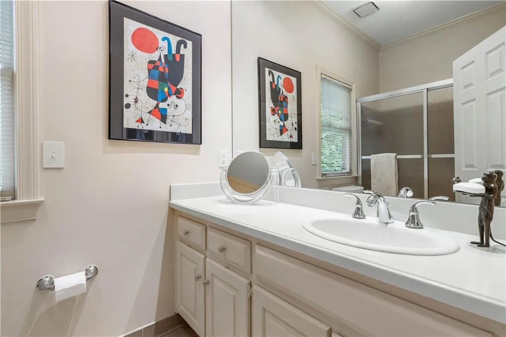 355 Cameron Ridge Drive, Sandy Springs, Georgia 30328, 5 Bedrooms Bedrooms, ,5 BathroomsBathrooms,Residential,Sold,355 Cameron Ridge Drive,6762165