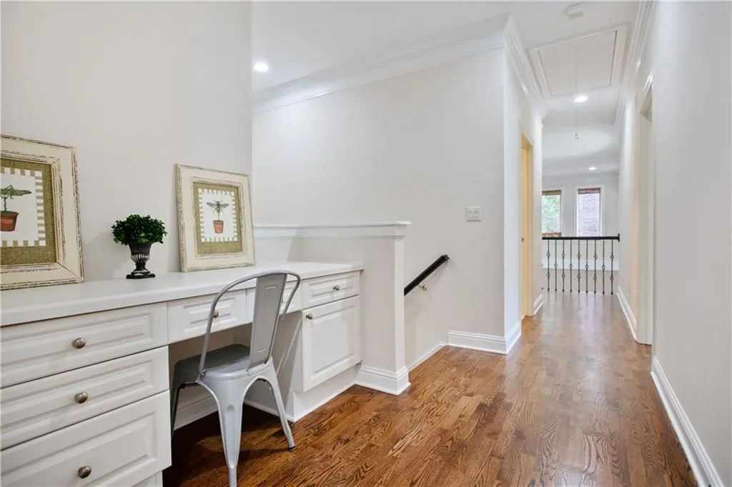235 Lake Summit View, Atlanta, Georgia 30342, 5 Bedrooms Bedrooms, ,5 BathroomsBathrooms,Residential,Sold,235 Lake Summit View,6731237