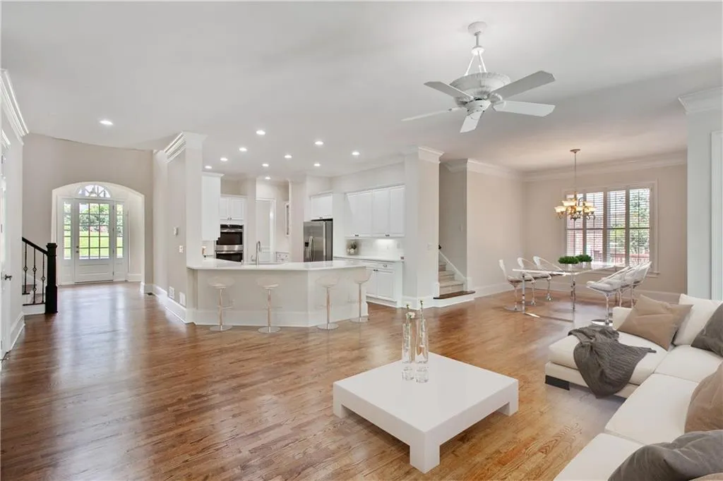 235 Lake Summit View, Atlanta, Georgia 30342, 5 Bedrooms Bedrooms, ,5 BathroomsBathrooms,Residential,Sold,235 Lake Summit View,6731237