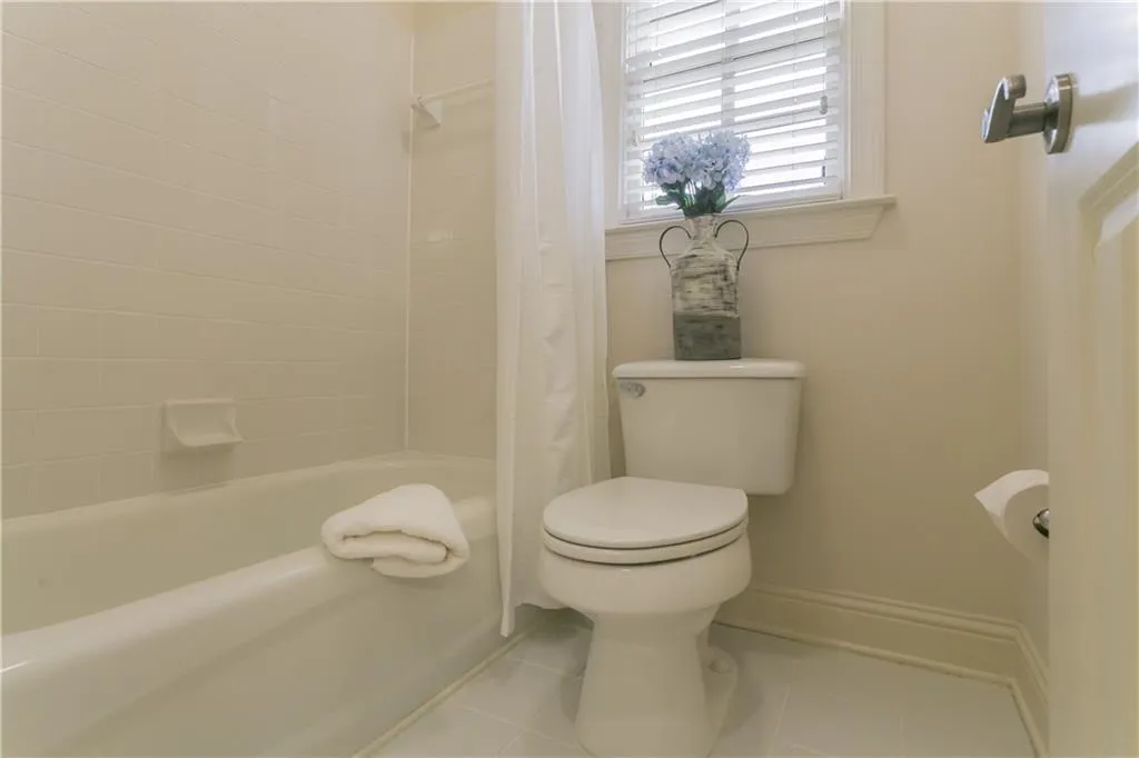 235 Lake Summit View, Atlanta, Georgia 30342, 5 Bedrooms Bedrooms, ,5 BathroomsBathrooms,Residential,Sold,235 Lake Summit View,6731237