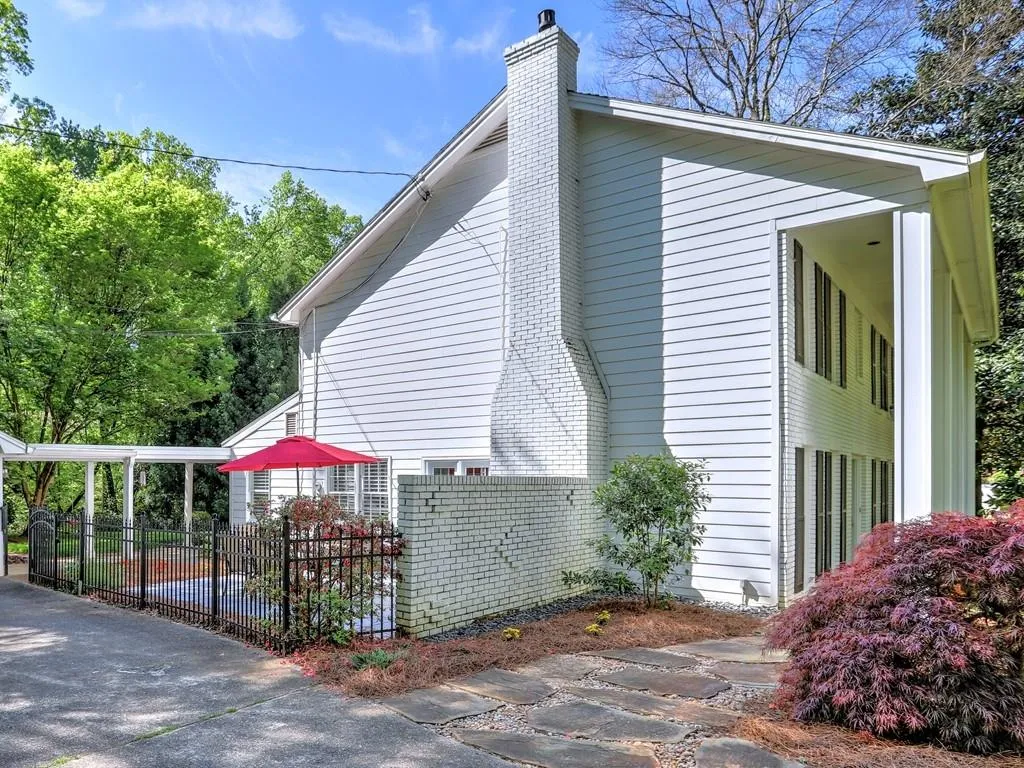 345 Earlston Drive, Sandy Springs, Georgia 30328, 4 Bedrooms Bedrooms, ,2 BathroomsBathrooms,Residential,Sold,345 Earlston Drive,6708574 345 Earlston Drive, Sandy Springs, Georgia 30328, 4 Bedrooms Bedrooms, ,2 BathroomsBathrooms,Residential,Sold,345 Earlston Drive,6708574