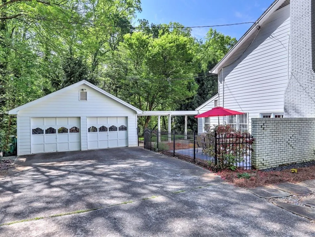 345 Earlston Drive, Sandy Springs, Georgia 30328, 4 Bedrooms Bedrooms, ,2 BathroomsBathrooms,Residential,Sold,345 Earlston Drive,6708574 345 Earlston Drive, Sandy Springs, Georgia 30328, 4 Bedrooms Bedrooms, ,2 BathroomsBathrooms,Residential,Sold,345 Earlston Drive,6708574