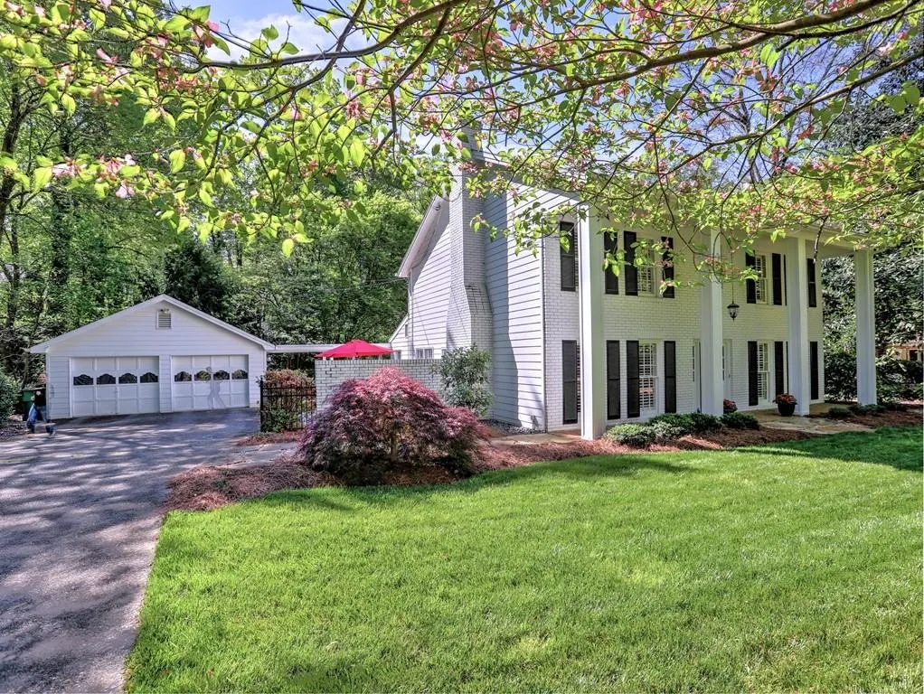 345 Earlston Drive, Sandy Springs, Georgia 30328, 4 Bedrooms Bedrooms, ,2 BathroomsBathrooms,Residential,Sold,345 Earlston Drive,6708574 345 Earlston Drive, Sandy Springs, Georgia 30328, 4 Bedrooms Bedrooms, ,2 BathroomsBathrooms,Residential,Sold,345 Earlston Drive,6708574