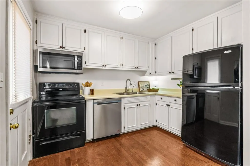 20 26th Street Nw Unit A1, Atlanta, Georgia 30309, 1 Bedroom Bedrooms, 0 ,1 BathroomBathrooms,Residential,For Sale,20 26th Street Nw Unit A1,7704203