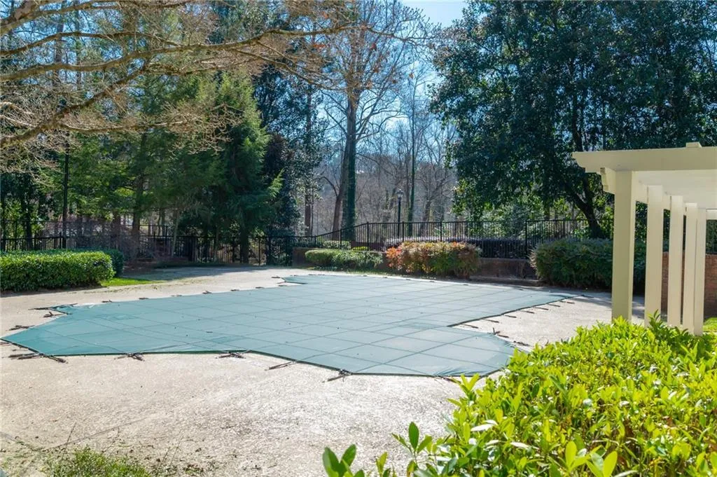6800 Glenridge Drive Unit 6820b, Sandy Springs, Georgia 30328, 2 Bedrooms Bedrooms, ,2 BathroomsBathrooms,Residential,Sold,6800 Glenridge Drive Unit 6820b,7021806