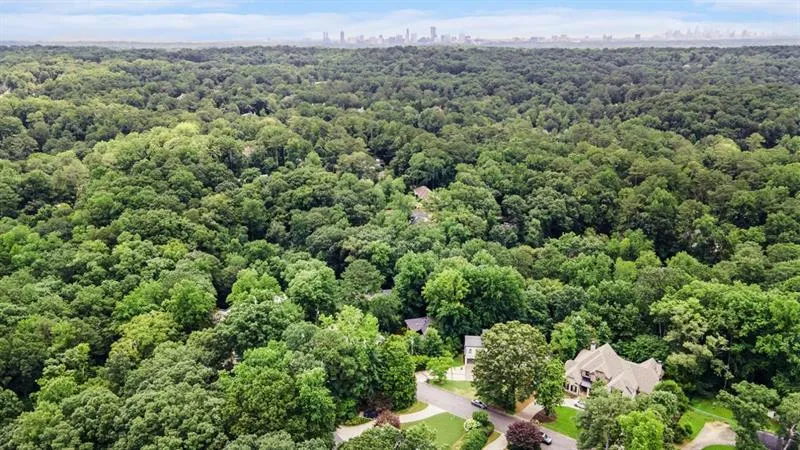 615 Colebrook Court, Sandy Springs, Georgia 30327, 4 Bedrooms Bedrooms, ,4 BathroomsBathrooms,Residential,For Sale,615 Colebrook Court,7614107