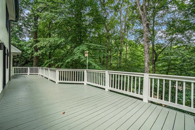 615 Colebrook Court, Sandy Springs, Georgia 30327, 4 Bedrooms Bedrooms, ,4 BathroomsBathrooms,Residential,For Sale,615 Colebrook Court,7614107