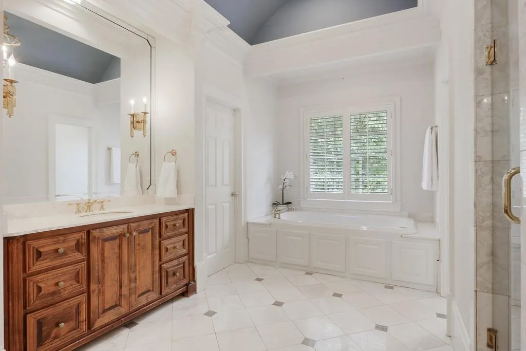 5475 Claire Rose Lane, Sandy Springs, Georgia 30327, 5 Bedrooms Bedrooms, ,6 BathroomsBathrooms,Residential,Sold,5475 Claire Rose Lane,6631058