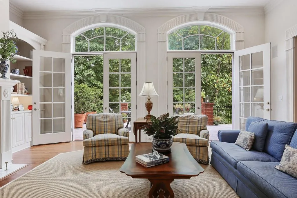 5475 Claire Rose Lane, Sandy Springs, Georgia 30327, 5 Bedrooms Bedrooms, ,6 BathroomsBathrooms,Residential,Sold,5475 Claire Rose Lane,6631058