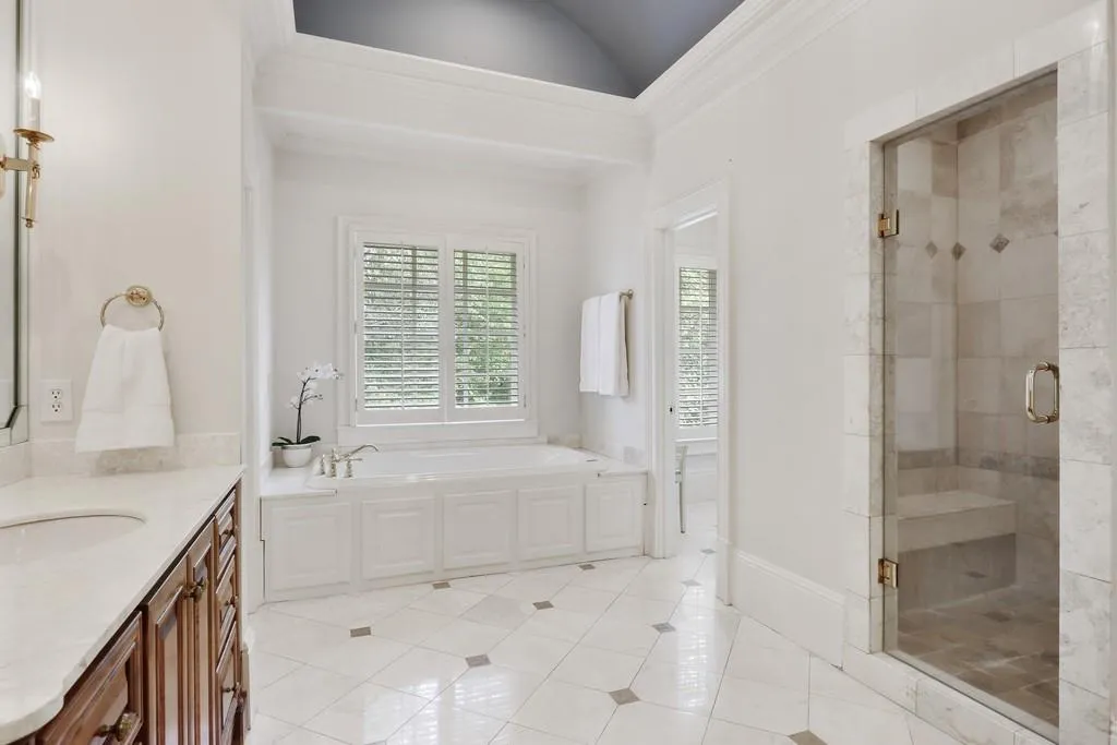 5475 Claire Rose Lane, Sandy Springs, Georgia 30327, 5 Bedrooms Bedrooms, ,6 BathroomsBathrooms,Residential,Sold,5475 Claire Rose Lane,6631058