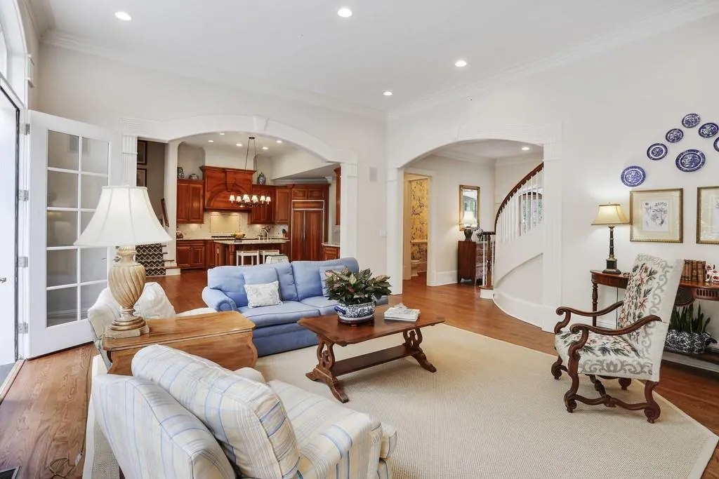 5475 Claire Rose Lane, Sandy Springs, Georgia 30327, 5 Bedrooms Bedrooms, ,6 BathroomsBathrooms,Residential,Sold,5475 Claire Rose Lane,6631058