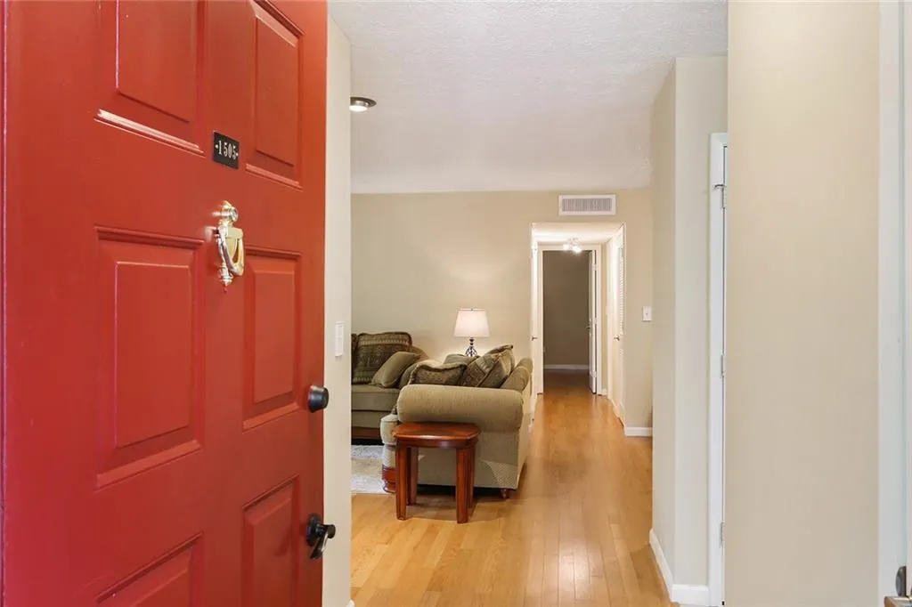 1505 Woodcliff Drive Unit 1505, Sandy Springs, Georgia 30350, 2 Bedrooms Bedrooms, ,1 BathroomBathrooms,Residential,Sold,1505 Woodcliff Drive Unit 1505,6004632