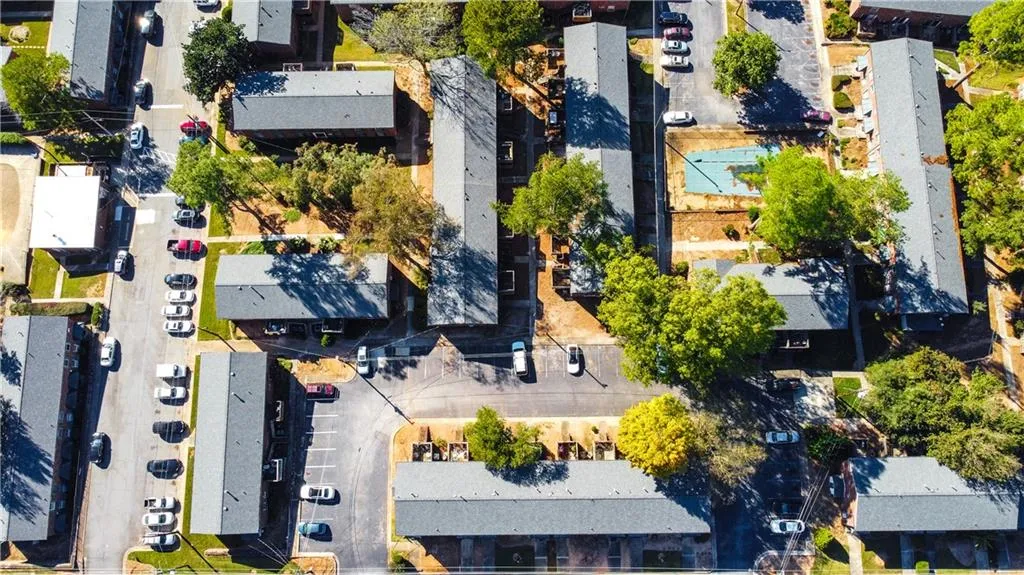 5619 Kingsport Drive Unit 9, Atlanta, Georgia 30342, 2 Bedrooms Bedrooms, ,1 BathroomBathrooms,Residential,Sold,5619 Kingsport Drive Unit 9,6801932