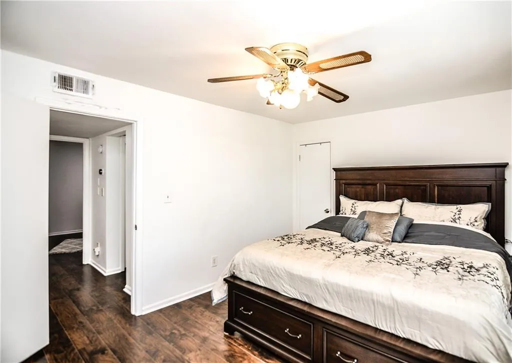 5619 Kingsport Drive Unit 9, Atlanta, Georgia 30342, 2 Bedrooms Bedrooms, ,1 BathroomBathrooms,Residential,Sold,5619 Kingsport Drive Unit 9,6801932