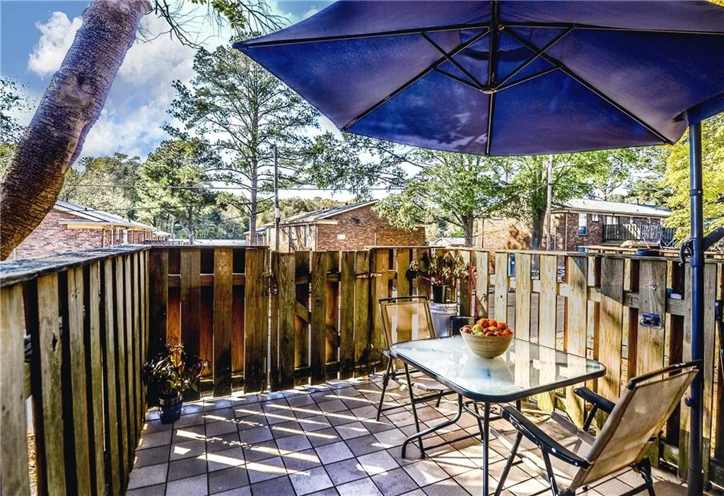 5619 Kingsport Drive Unit 9, Atlanta, Georgia 30342, 2 Bedrooms Bedrooms, ,1 BathroomBathrooms,Residential,Sold,5619 Kingsport Drive Unit 9,6801932