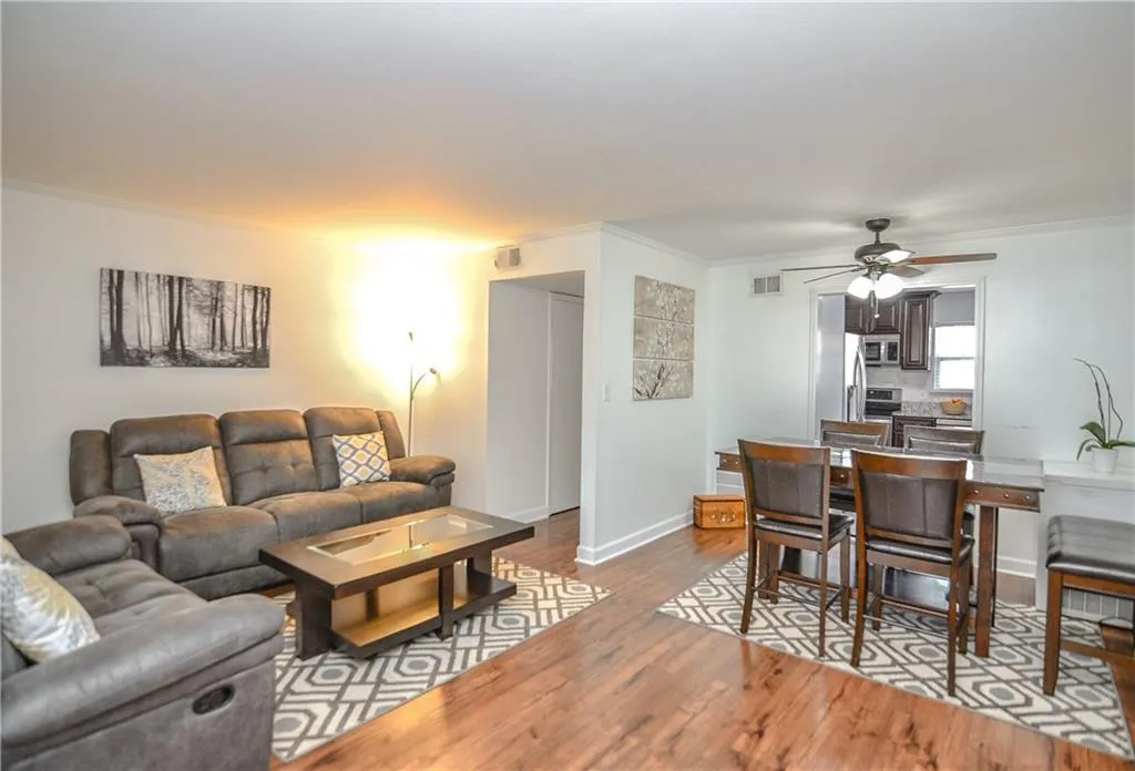 5619 Kingsport Drive Unit 9, Atlanta, Georgia 30342, 2 Bedrooms Bedrooms, ,1 BathroomBathrooms,Residential,Sold,5619 Kingsport Drive Unit 9,6801932