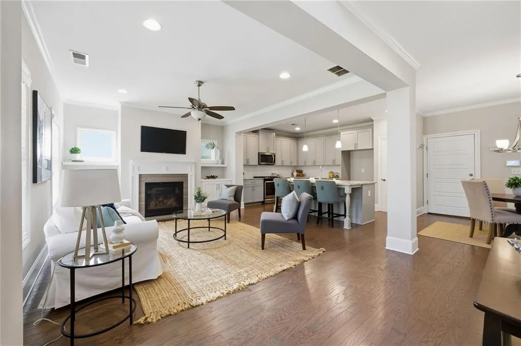 1799 Willow Way Nw, Atlanta, Georgia 30318, 3 Bedrooms Bedrooms, ,2 BathroomsBathrooms,Residential,For Sale,1799 Willow Way Nw,7664165