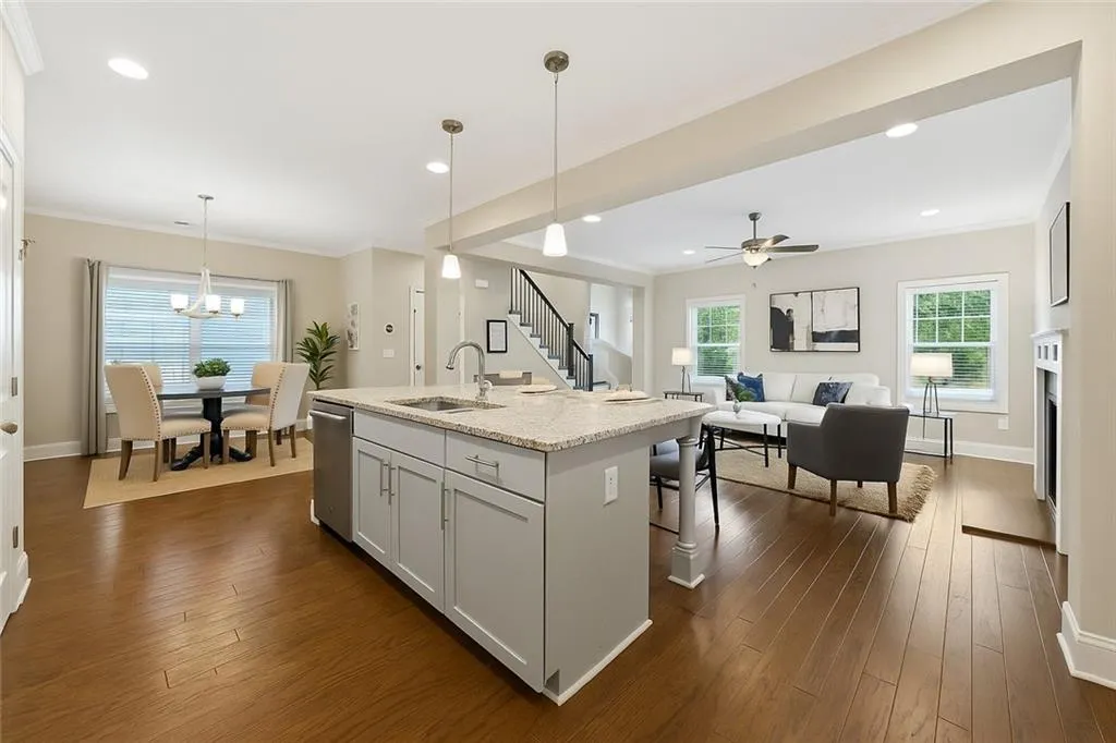 1799 Willow Way Nw, Atlanta, Georgia 30318, 3 Bedrooms Bedrooms, ,2 BathroomsBathrooms,Residential,For Sale,1799 Willow Way Nw,7664165