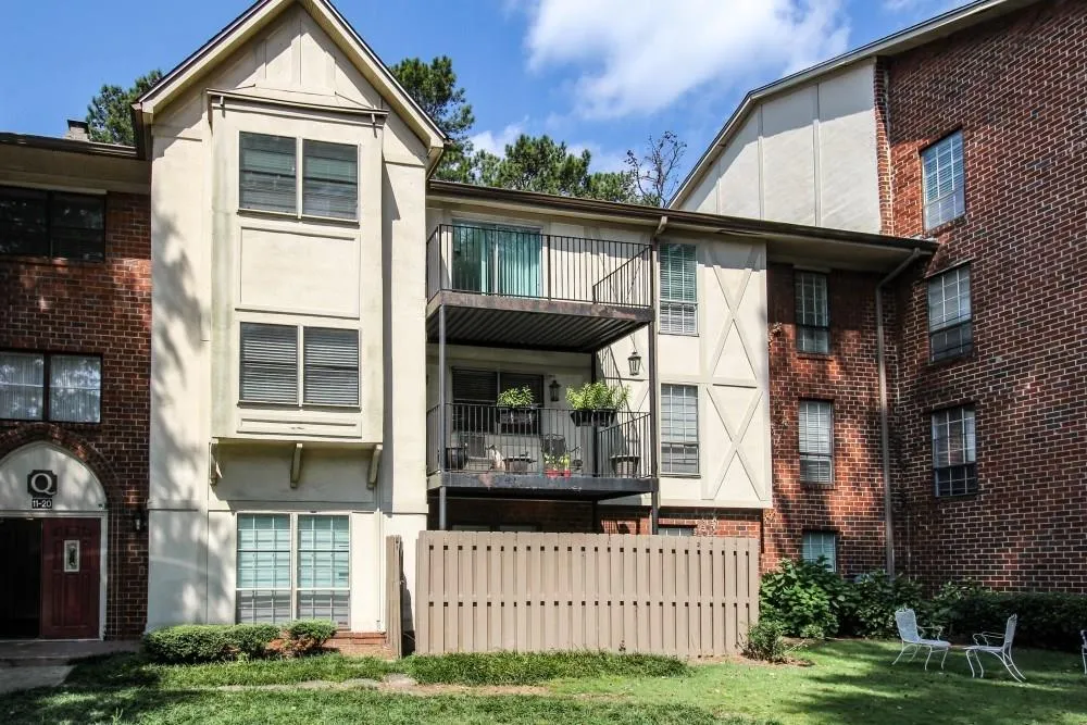 6851 Roswell Road Unit Q-18, Sandy Springs, Georgia 30328, 4 Bedrooms Bedrooms, ,2 BathroomsBathrooms,Residential,Sold,6851 Roswell Road Unit Q-18,5908873