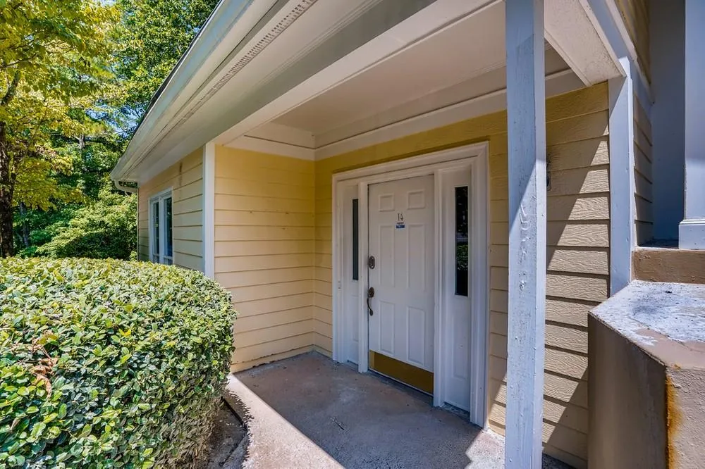 14 Forest Ridge Court, Sandy Springs, Georgia 30350, 3 Bedrooms Bedrooms, ,3 BathroomsBathrooms,Residential,Sold,14 Forest Ridge Court,6921312