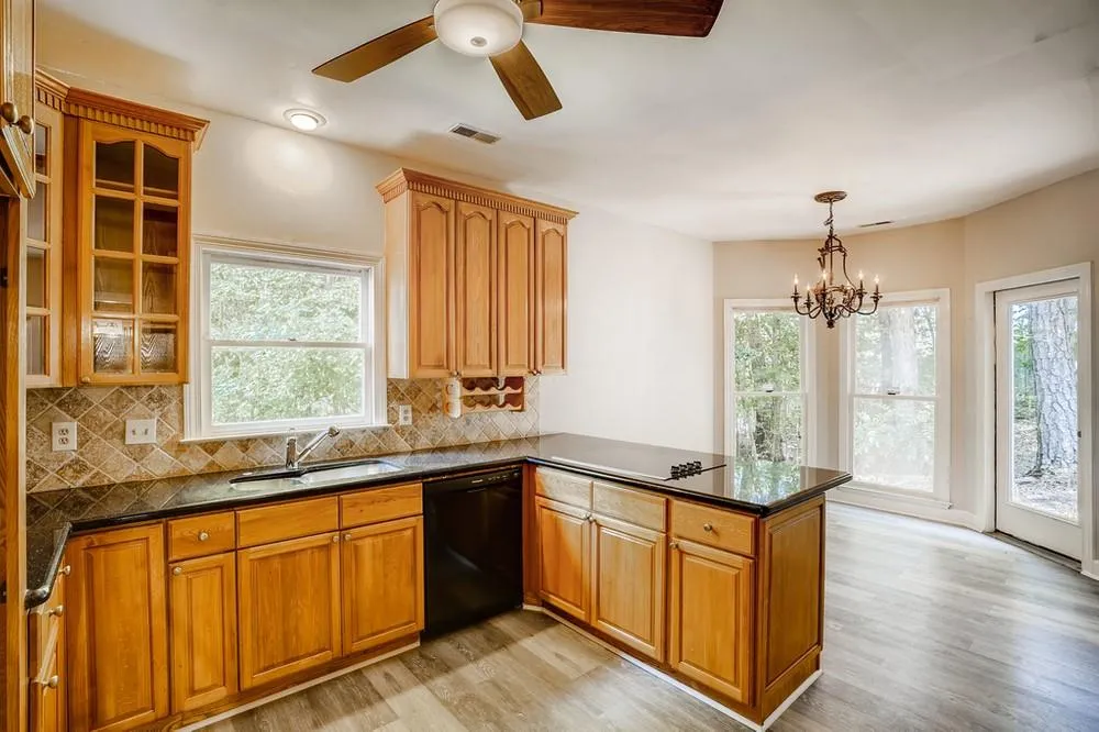 14 Forest Ridge Court, Sandy Springs, Georgia 30350, 3 Bedrooms Bedrooms, ,3 BathroomsBathrooms,Residential,Sold,14 Forest Ridge Court,6921312