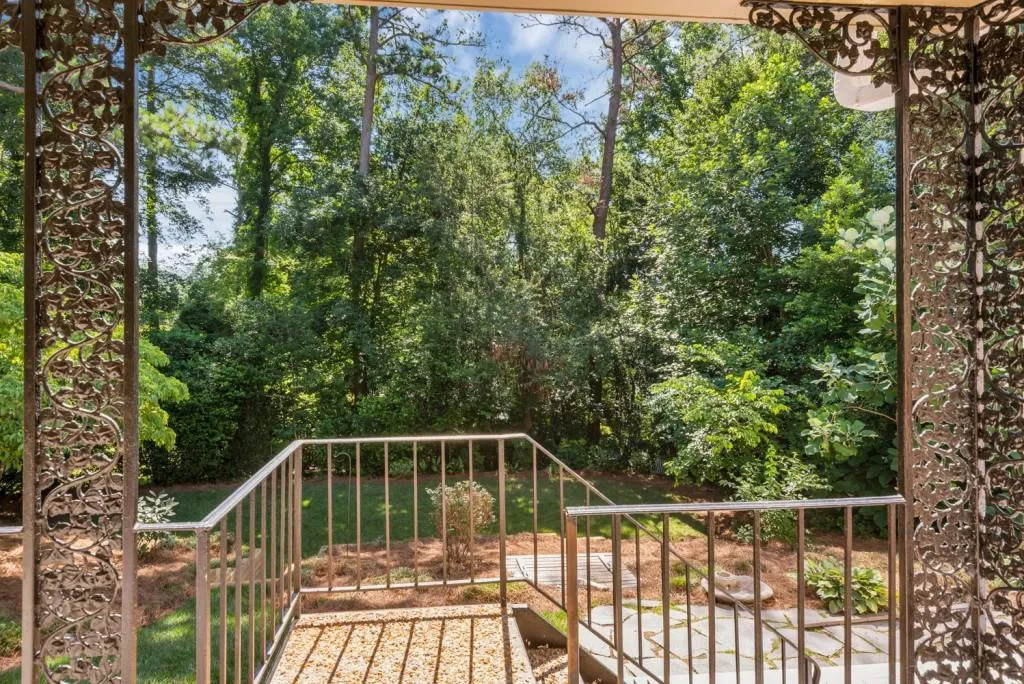 275 Stone Mill Trail, Sandy Springs, Georgia 30328, 5 Bedrooms Bedrooms, ,3 BathroomsBathrooms,Residential,Sold,275 Stone Mill Trail,6045084