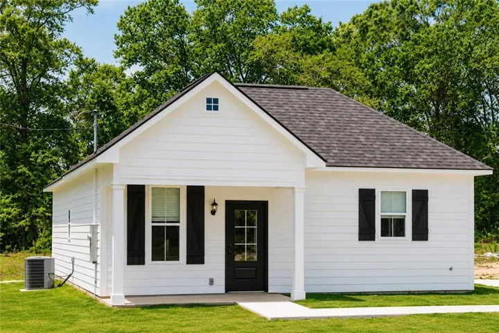 110 Pine Point Drive, Sylvester, Georgia 31791