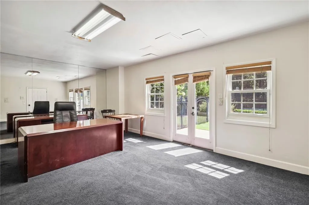 800 Marseilles Drive, Sandy Springs, Georgia 30327, 6 Bedrooms Bedrooms, ,5 BathroomsBathrooms,Residential,Sold,800 Marseilles Drive,7249296