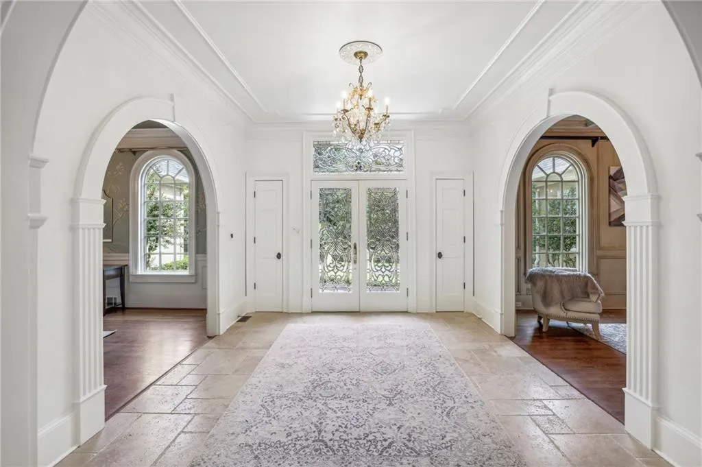 800 Marseilles Drive, Sandy Springs, Georgia 30327, 6 Bedrooms Bedrooms, ,5 BathroomsBathrooms,Residential,Sold,800 Marseilles Drive,7249296