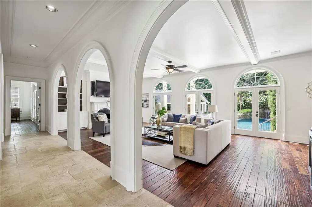 800 Marseilles Drive, Sandy Springs, Georgia 30327, 6 Bedrooms Bedrooms, ,5 BathroomsBathrooms,Residential,Sold,800 Marseilles Drive,7249296