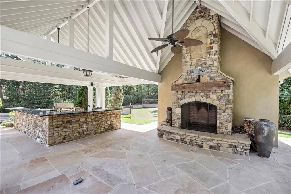 800 Marseilles Drive, Sandy Springs, Georgia 30327, 6 Bedrooms Bedrooms, ,5 BathroomsBathrooms,Residential,Sold,800 Marseilles Drive,7249296