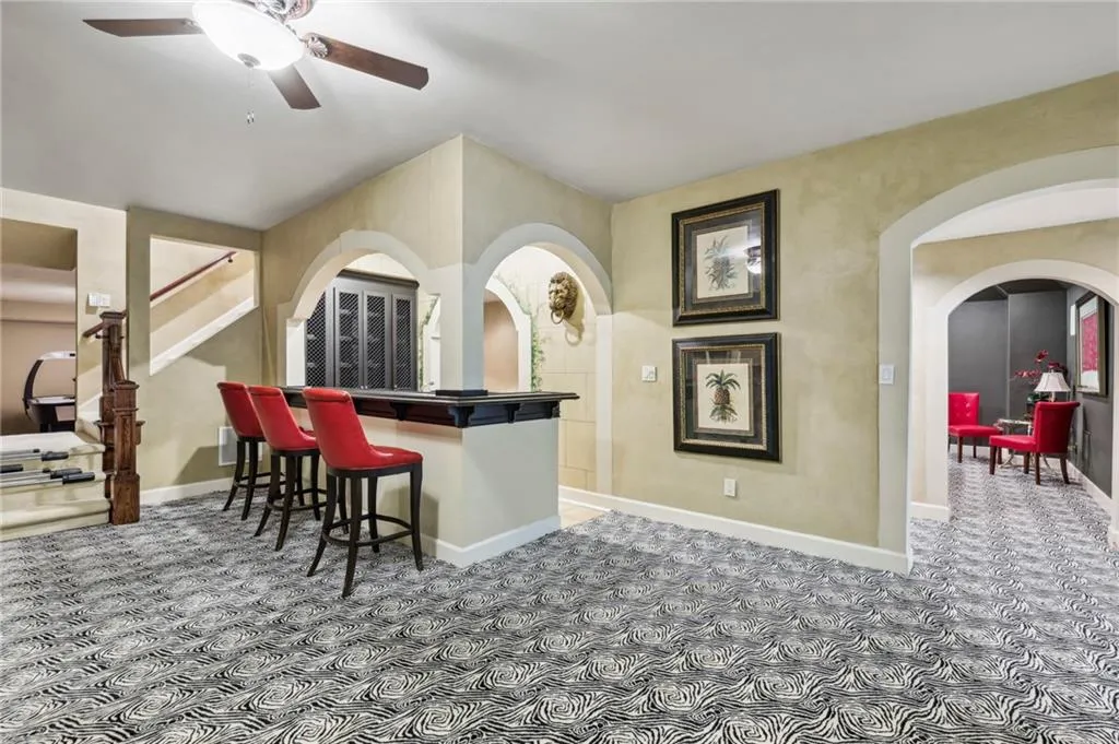 800 Marseilles Drive, Sandy Springs, Georgia 30327, 6 Bedrooms Bedrooms, ,5 BathroomsBathrooms,Residential,Sold,800 Marseilles Drive,7249296