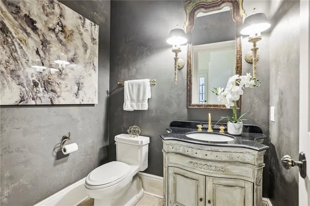 800 Marseilles Drive, Sandy Springs, Georgia 30327, 6 Bedrooms Bedrooms, ,5 BathroomsBathrooms,Residential,Sold,800 Marseilles Drive,7249296