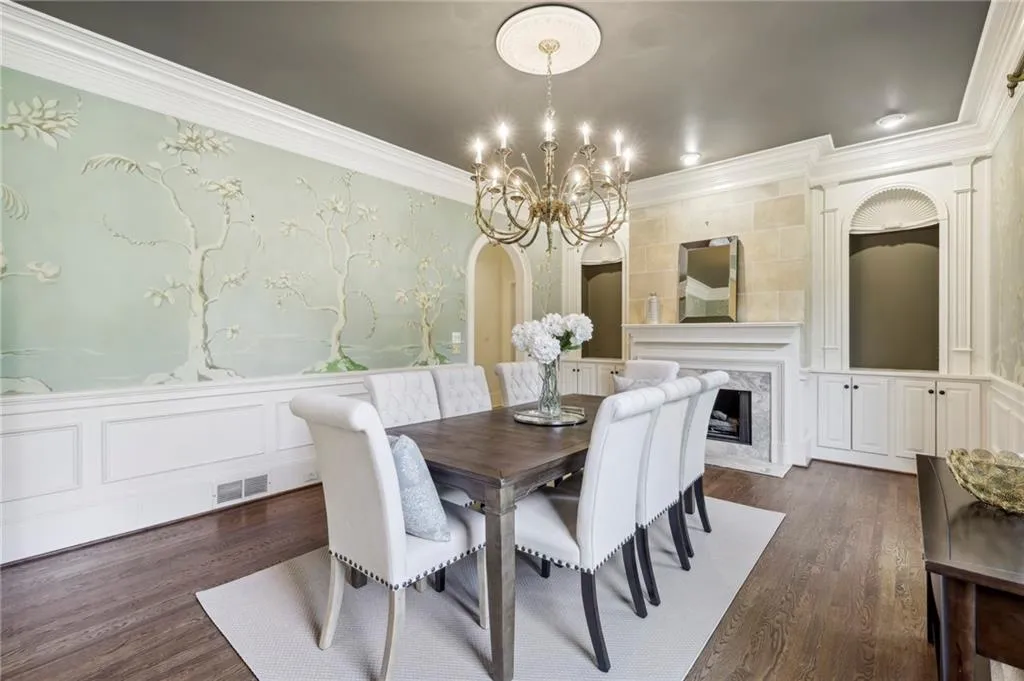 800 Marseilles Drive, Sandy Springs, Georgia 30327, 6 Bedrooms Bedrooms, ,5 BathroomsBathrooms,Residential,Sold,800 Marseilles Drive,7249296