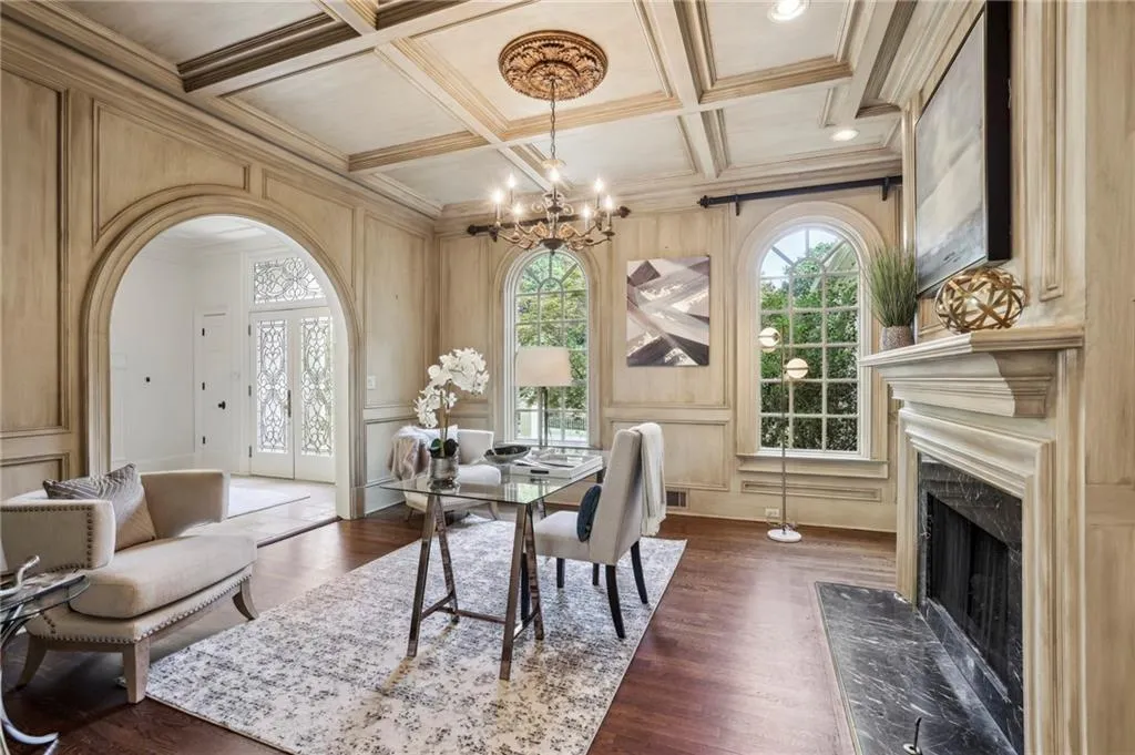 800 Marseilles Drive, Sandy Springs, Georgia 30327, 6 Bedrooms Bedrooms, ,5 BathroomsBathrooms,Residential,Sold,800 Marseilles Drive,7249296