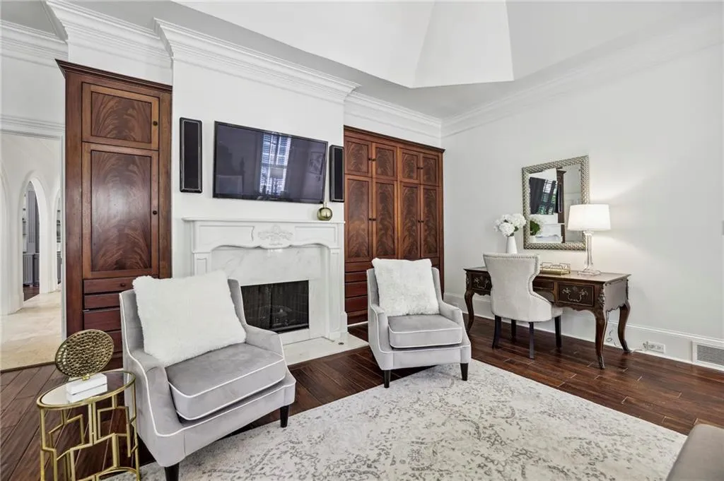 800 Marseilles Drive, Sandy Springs, Georgia 30327, 6 Bedrooms Bedrooms, ,5 BathroomsBathrooms,Residential,Sold,800 Marseilles Drive,7249296