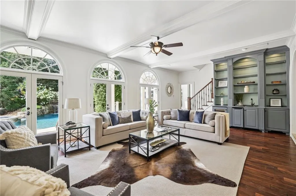 800 Marseilles Drive, Sandy Springs, Georgia 30327, 6 Bedrooms Bedrooms, ,5 BathroomsBathrooms,Residential,Sold,800 Marseilles Drive,7249296