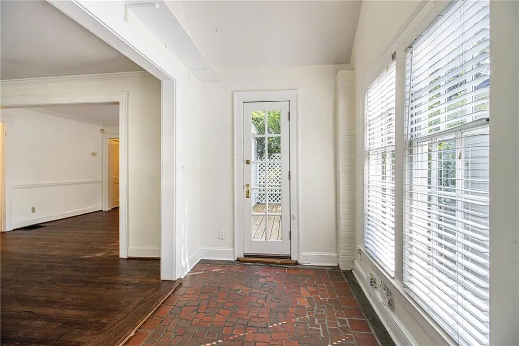 2511 Acorn Avenue Ne, Atlanta, Georgia 30305, 2 Bedrooms Bedrooms, ,1 BathroomBathrooms,Residential,For Sale,2511 Acorn Avenue Ne,7657802