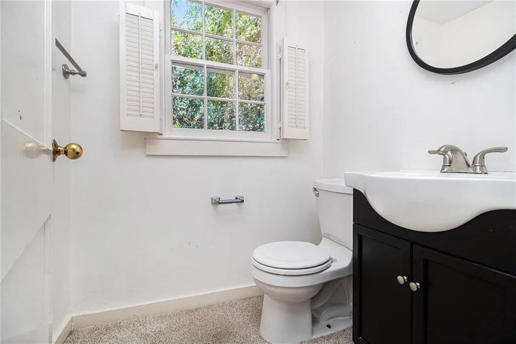 2511 Acorn Avenue Ne, Atlanta, Georgia 30305, 2 Bedrooms Bedrooms, ,1 BathroomBathrooms,Residential,For Sale,2511 Acorn Avenue Ne,7657802
