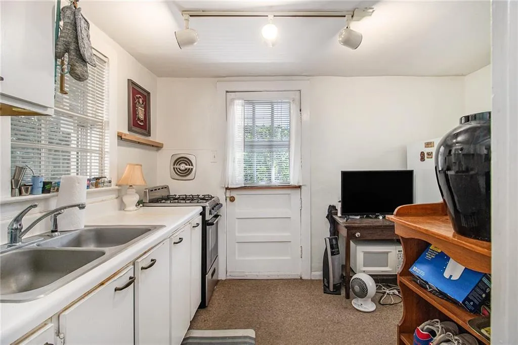 2511 Acorn Avenue Ne, Atlanta, Georgia 30305, 2 Bedrooms Bedrooms, ,1 BathroomBathrooms,Residential,For Sale,2511 Acorn Avenue Ne,7657802