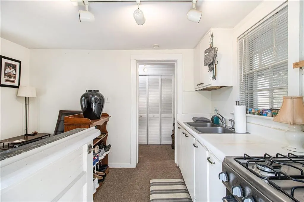 2511 Acorn Avenue Ne, Atlanta, Georgia 30305, 2 Bedrooms Bedrooms, ,1 BathroomBathrooms,Residential,For Sale,2511 Acorn Avenue Ne,7657802