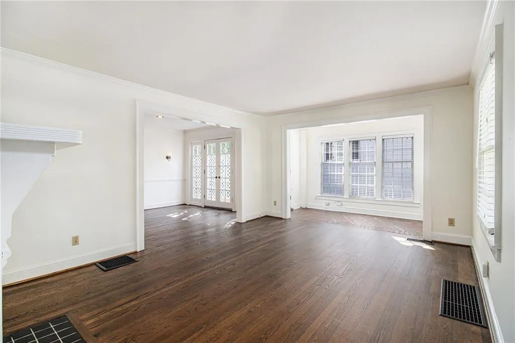 2511 Acorn Avenue Ne, Atlanta, Georgia 30305, 2 Bedrooms Bedrooms, ,1 BathroomBathrooms,Residential,For Sale,2511 Acorn Avenue Ne,7657802
