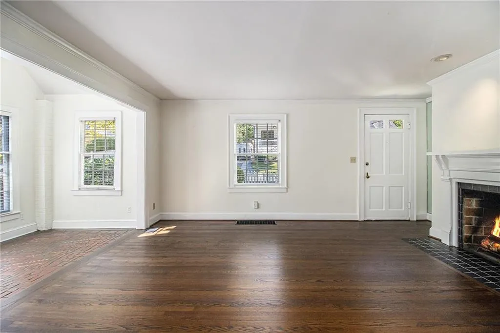 2511 Acorn Avenue Ne, Atlanta, Georgia 30305, 2 Bedrooms Bedrooms, ,1 BathroomBathrooms,Residential,For Sale,2511 Acorn Avenue Ne,7657802