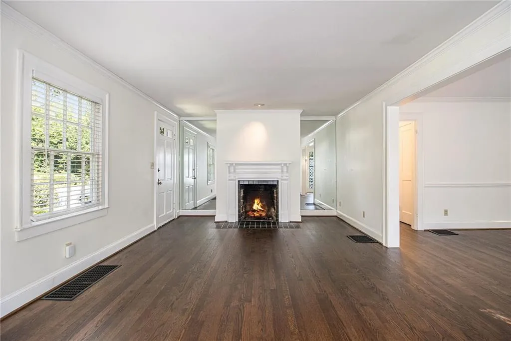 2511 Acorn Avenue Ne, Atlanta, Georgia 30305, 2 Bedrooms Bedrooms, ,1 BathroomBathrooms,Residential,For Sale,2511 Acorn Avenue Ne,7657802