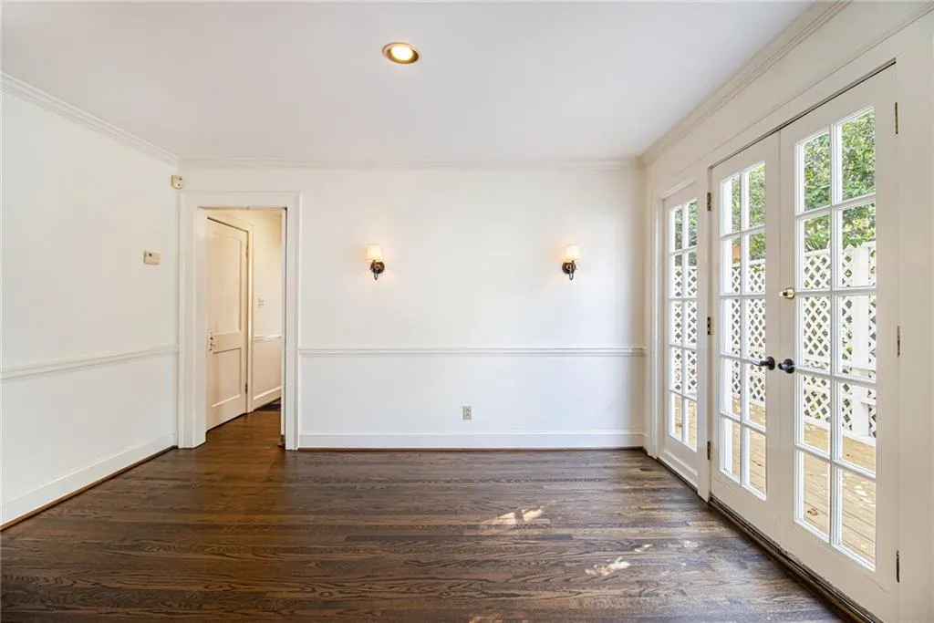 2511 Acorn Avenue Ne, Atlanta, Georgia 30305, 2 Bedrooms Bedrooms, ,1 BathroomBathrooms,Residential,For Sale,2511 Acorn Avenue Ne,7657802